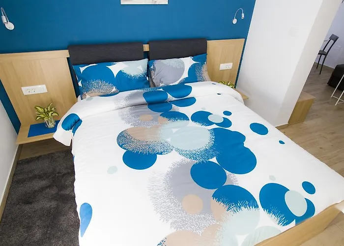 格力泽公寓 公寓 波斯托伊纳